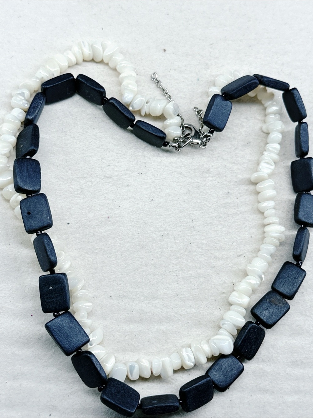 4880gc. Unisex Shell Necklace Multistrand